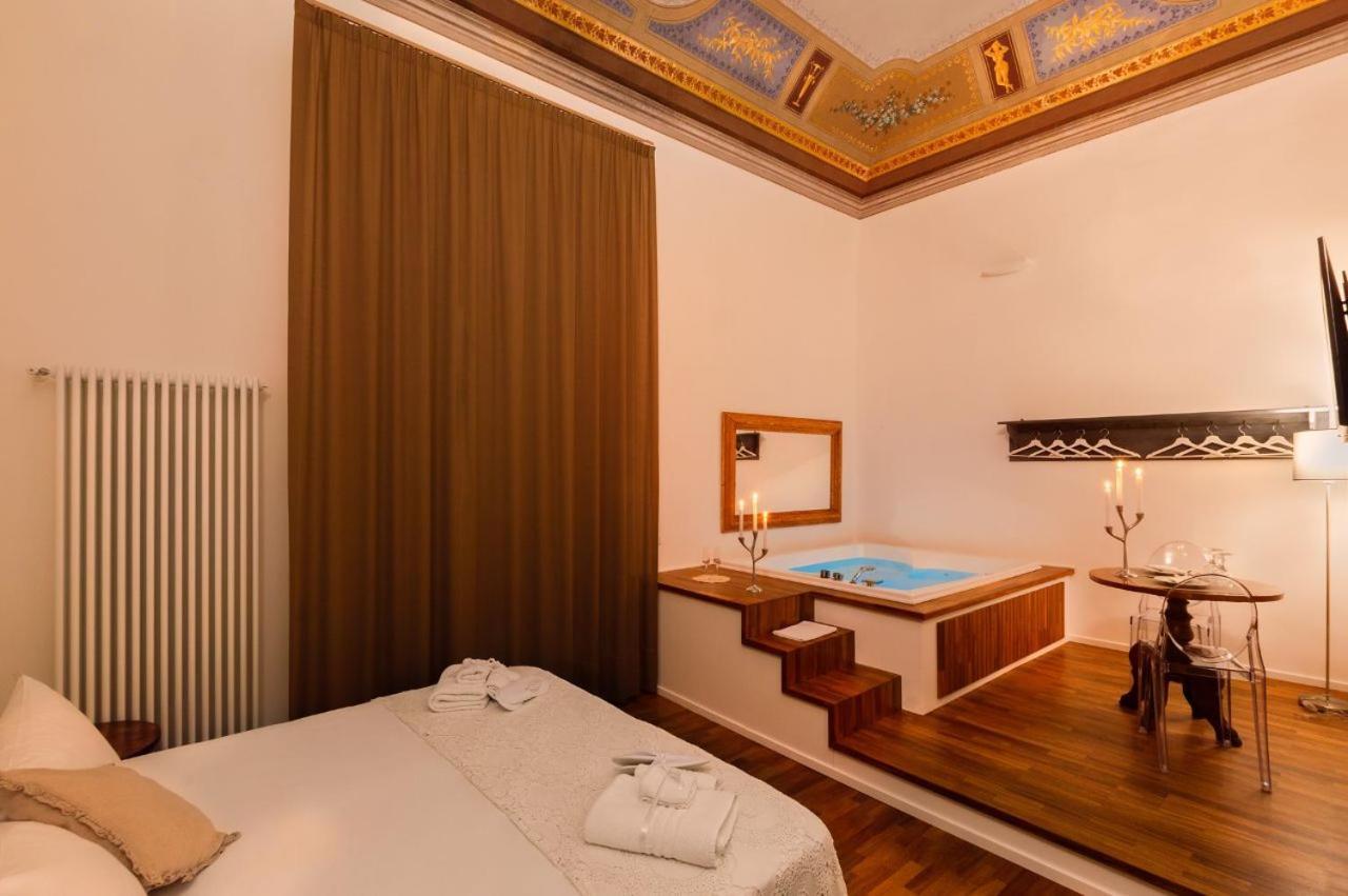 King Suite with Spa Bath