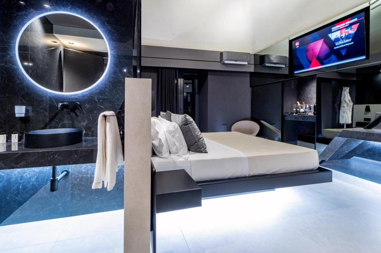 Queen Room with Spa Bath