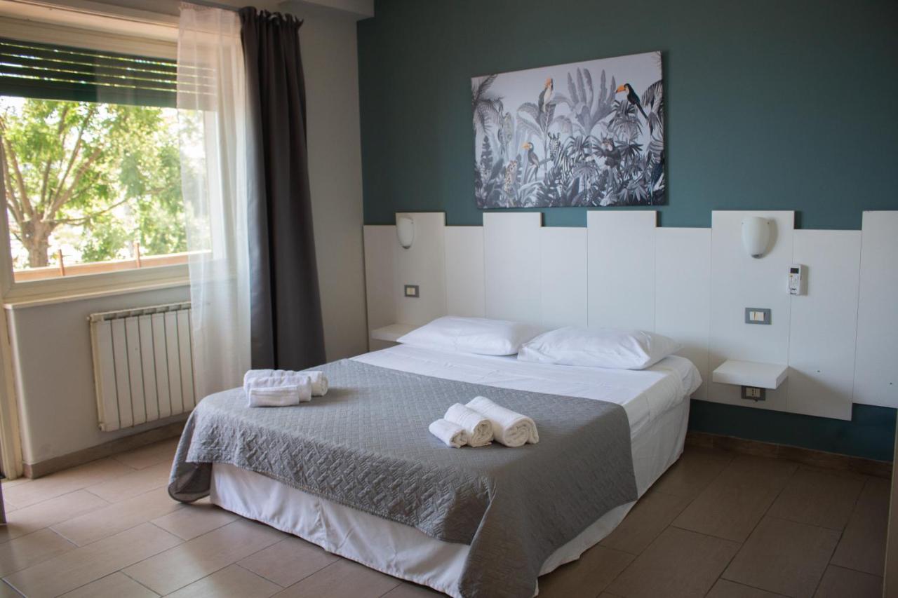 Double Room with Balcony and Sea View