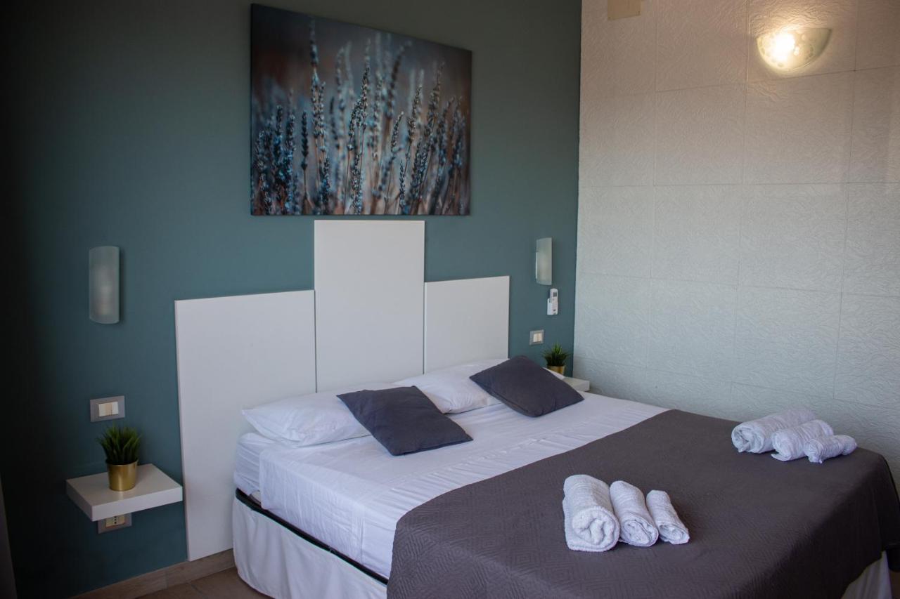 Double Room with Balcony and Sea View