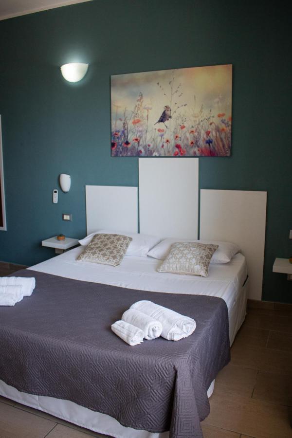Double Room with Balcony and Sea View