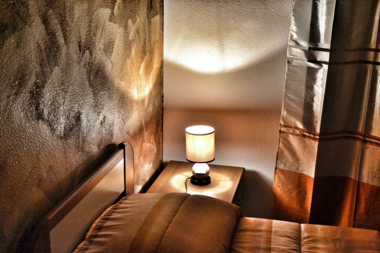 Twin Room with Private Internal Bathroom