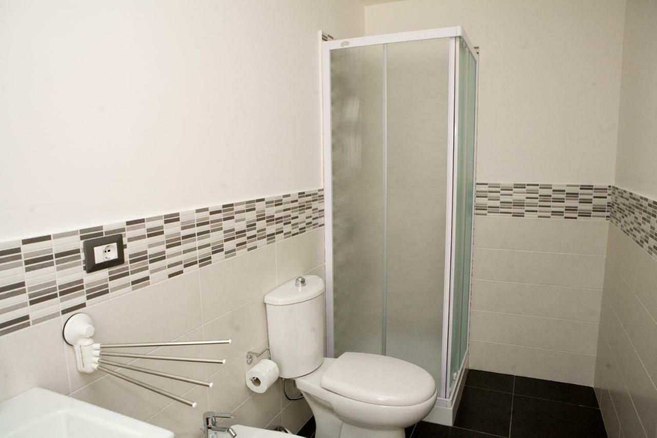 Deluxe Room (2 Adults + 1 Child)