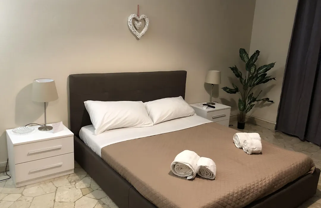 Etnea Glamour House-1