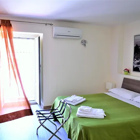 Al Teatro Massimo Suites-3